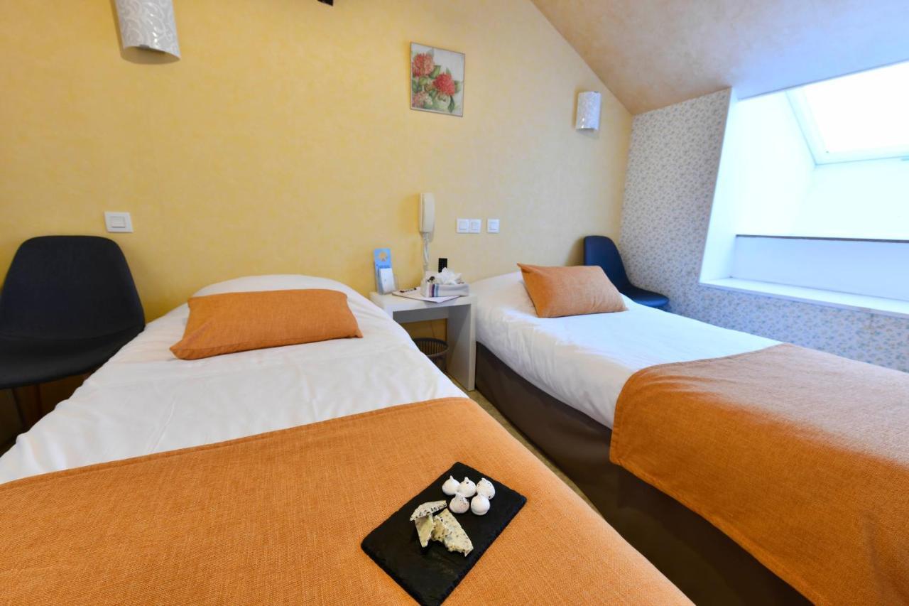 Logis Chez Germaine Hotel Geüs-d'Oloron Екстериор снимка